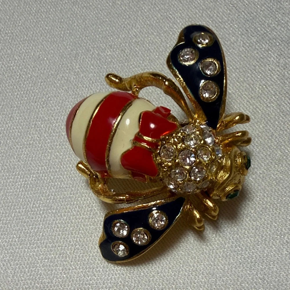 Joan Rivers Gold and Red Bee Brooch - Picture 5 of 9